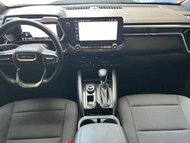 Used 2025  GMC Elevation image 13