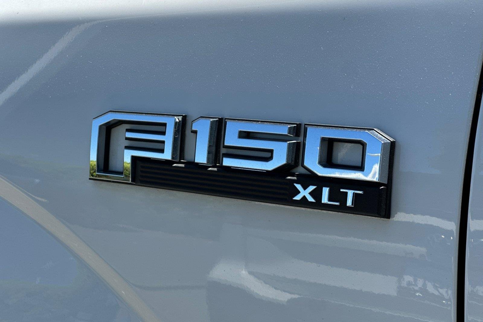 Used 2020 Oxford White Ford XLT image 23