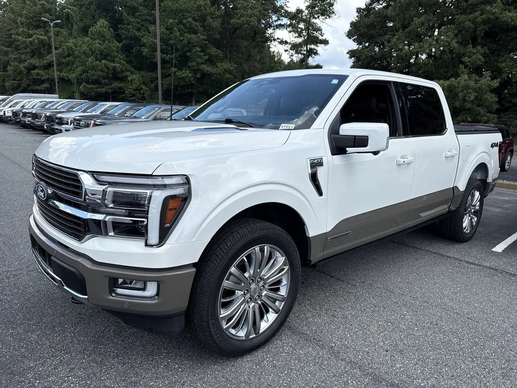 Used 2025 White Ford King Ranch image 3