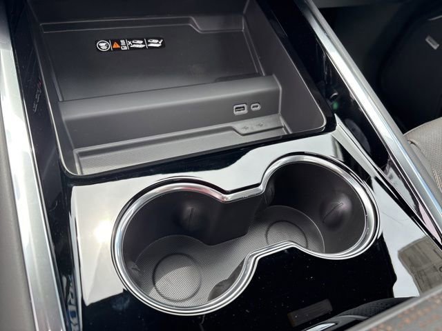 New 2026 Black Chevrolet High Country image 39