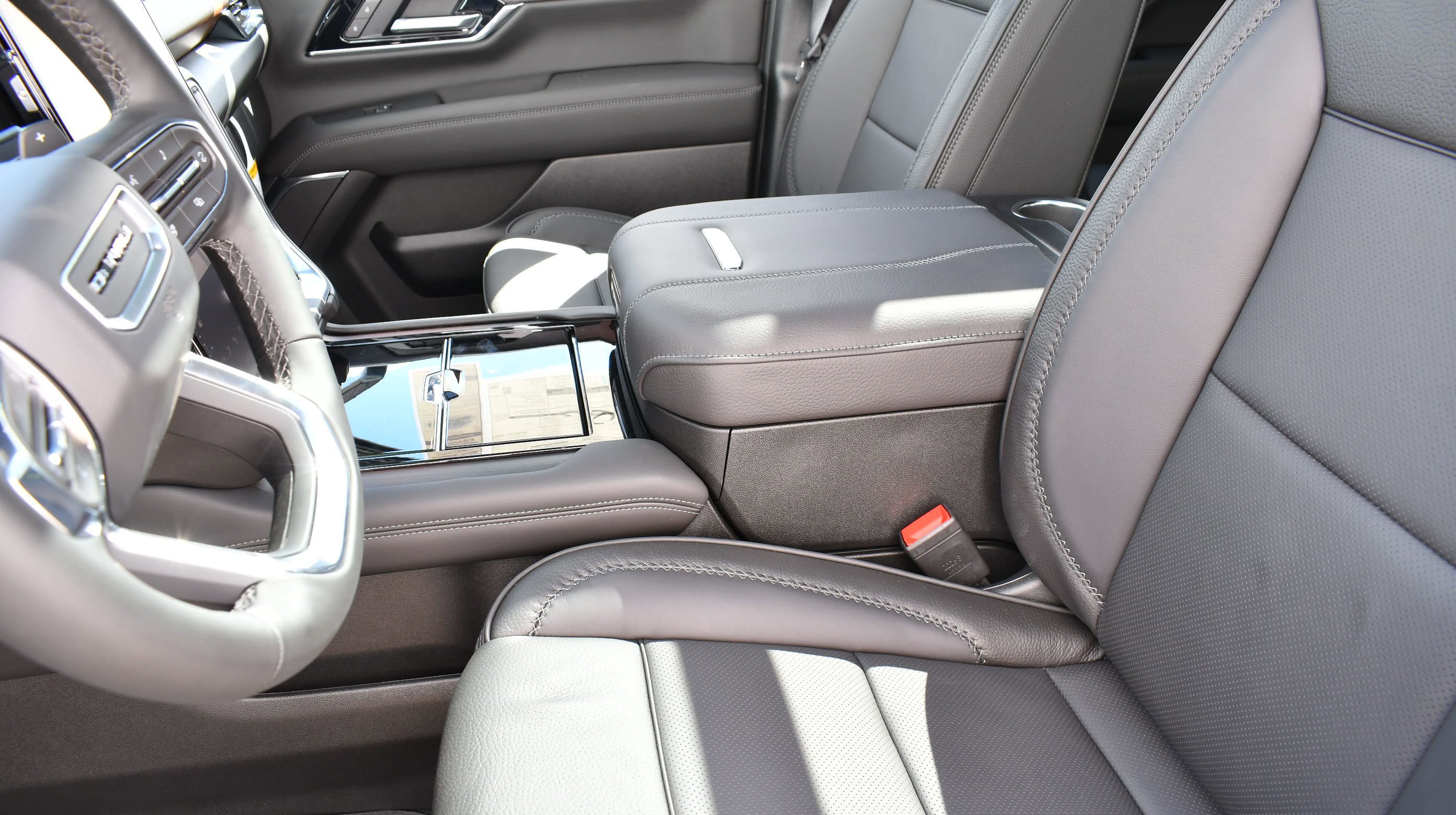 New 2026 Glacier White Tricoat GMC Denali image 28