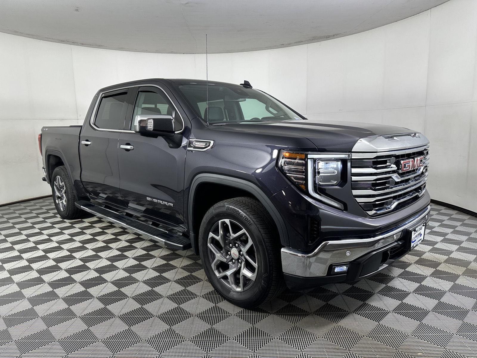 Used 2024 Titanium Rush Metallic GMC SLT image 14