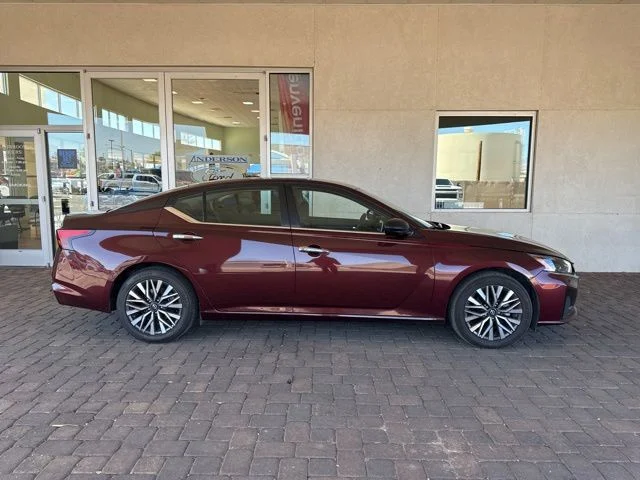 Certified Used 2024 Garnet Pearl Me Nissan 2.5 SV image 5
