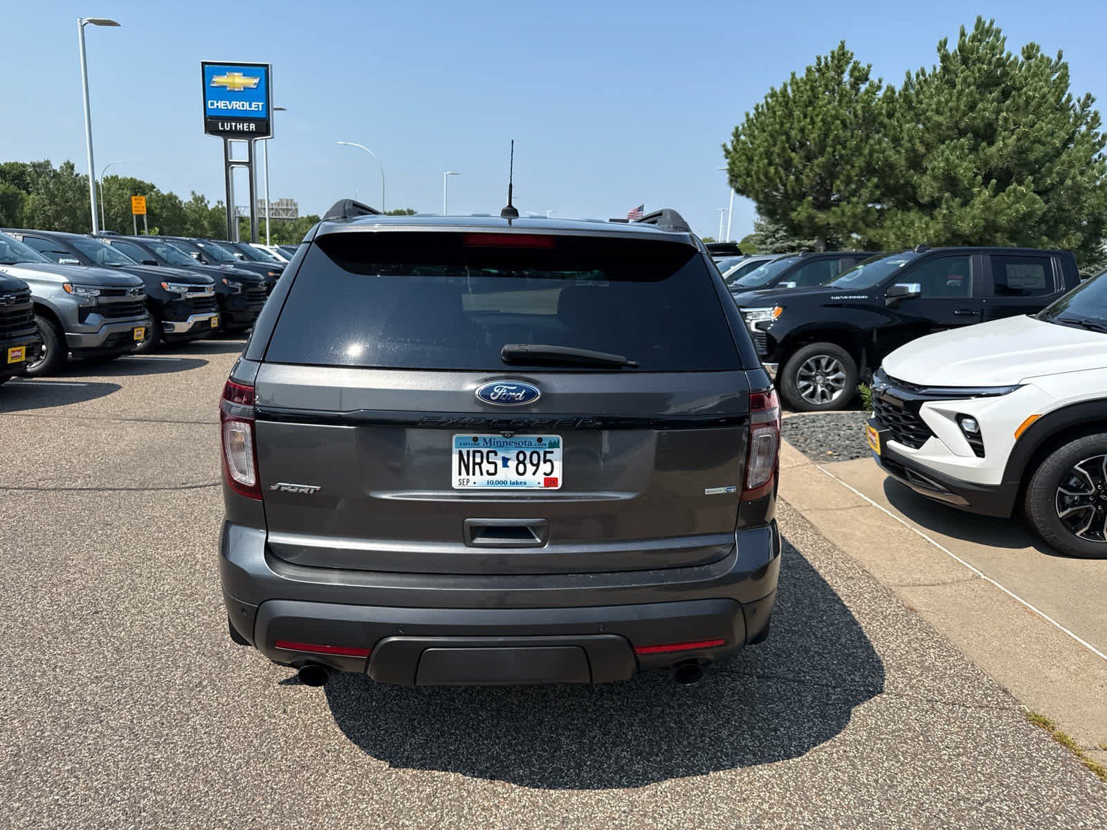 Used 2015 Magnetic Metallic Ford Sport image 7