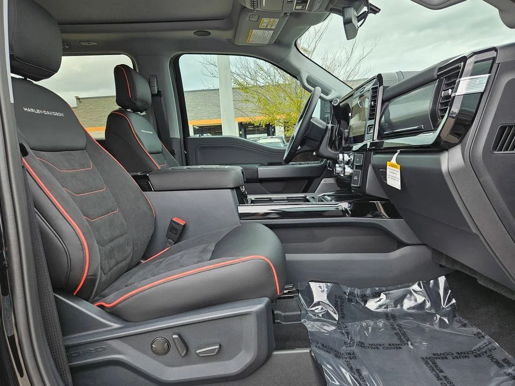 New 2026 Agate Black Metallic Ford F-250® Lariat® image 36
