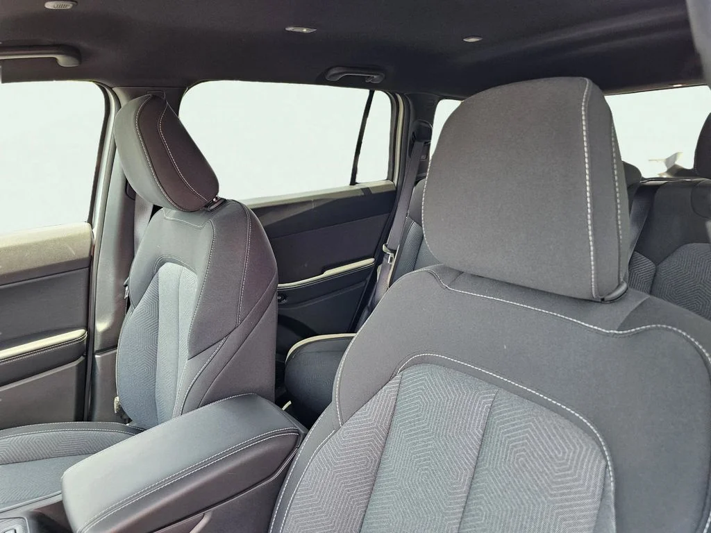 2026 Jeep Cherokee Laredo - Photo 18