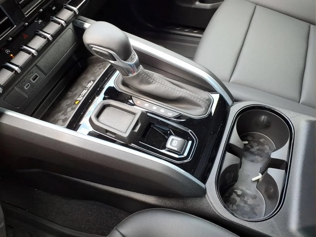 New 2026 Summit White Chevrolet LT image 9