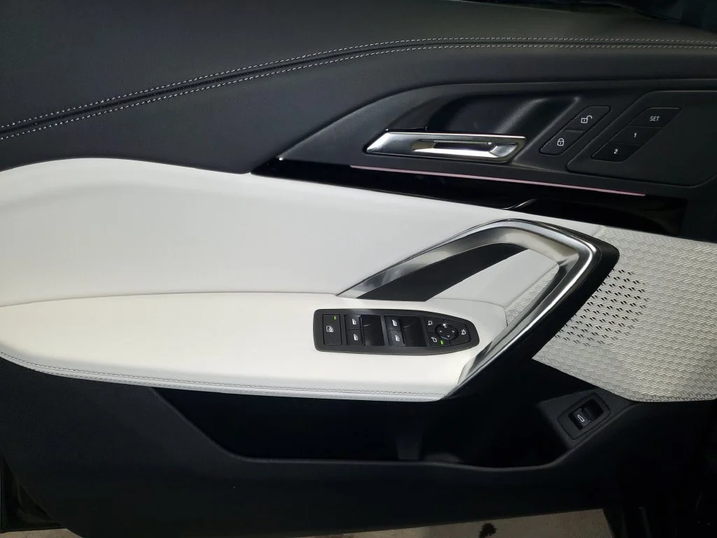 New 2027 Black BMW xDrive28i image 14