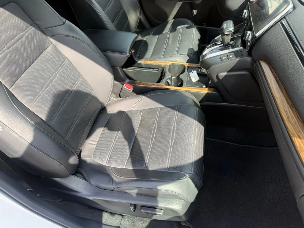 Certified Used 2020 White Honda Touring image 61