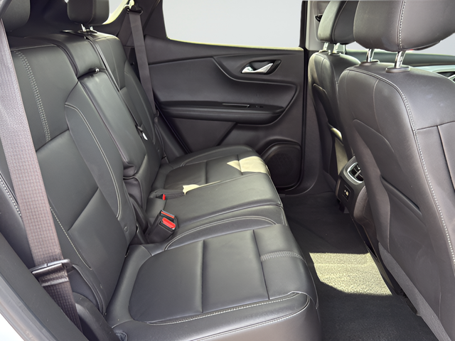 Used 2024 White Chevrolet LT image 10