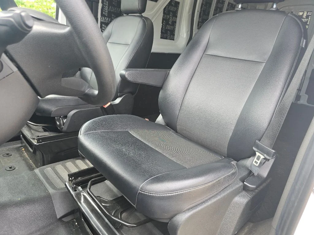 Used 2024 Oxford White Ford Base image 17