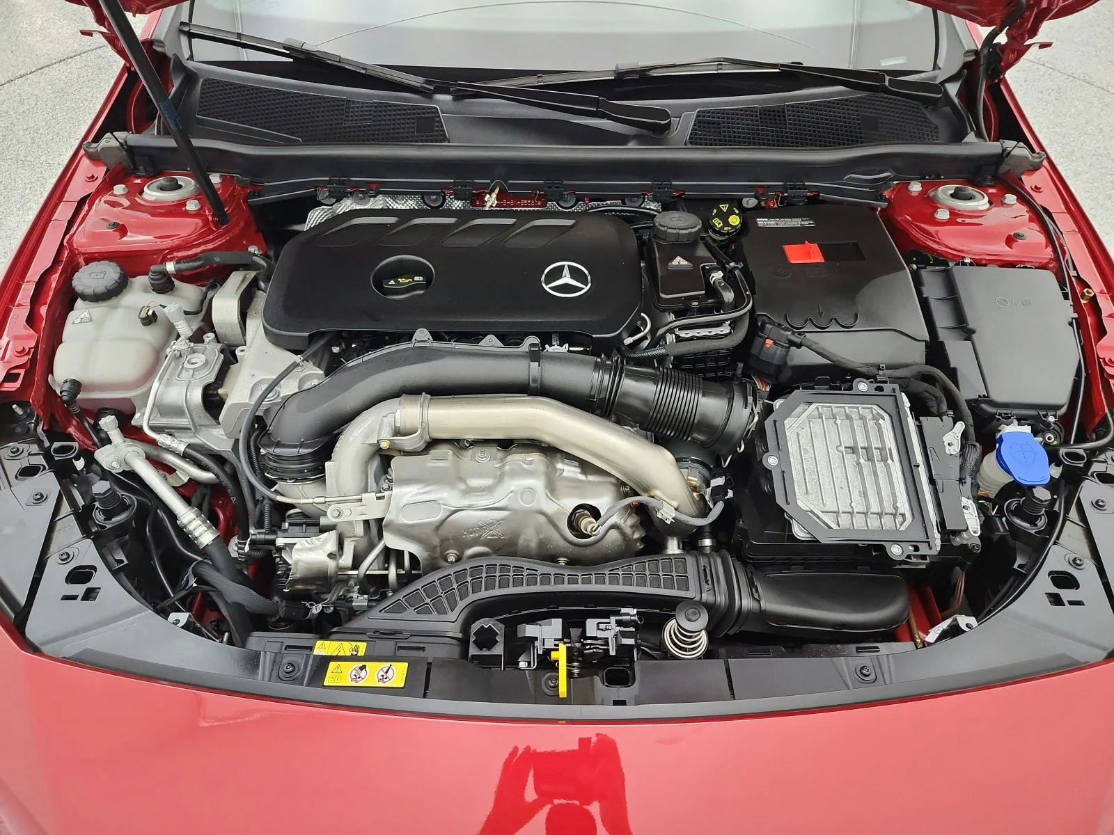 Certified Used 2025 MANUFAKTUR Patagonia Red Metallic Mercedes-Benz CLA 250 4MATIC® Coupe image 16