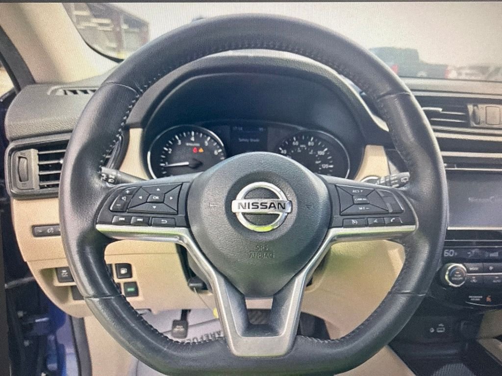 Used 2018 Blue Nissan SV image 8