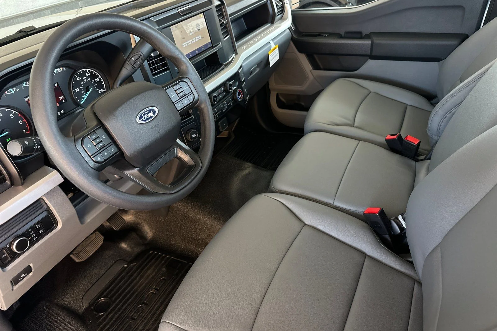 2026 Ford F-250 Super Duty XL - Photo 9