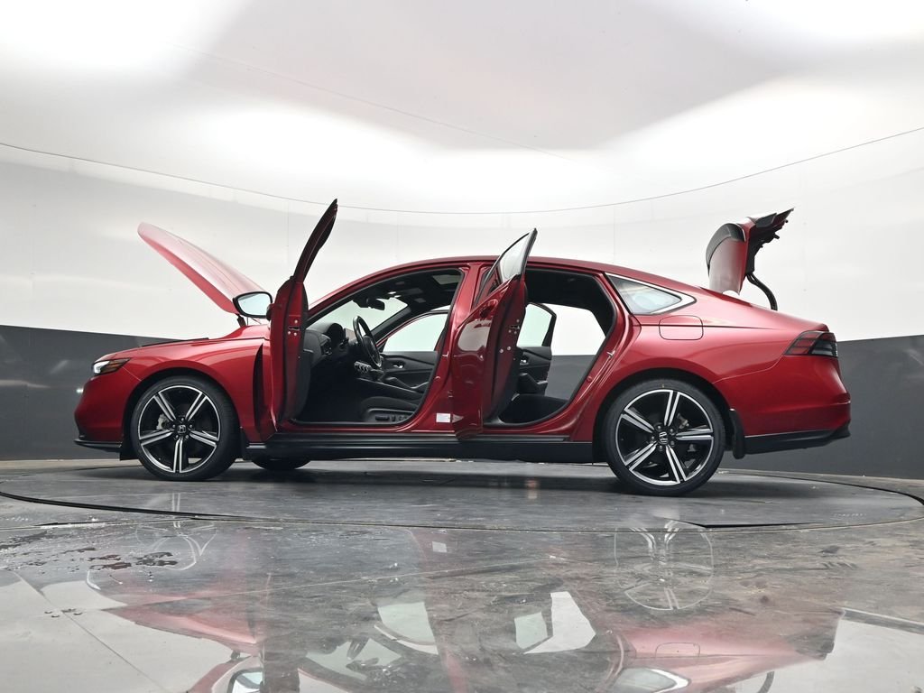 Used 2023  Honda Sport image 41