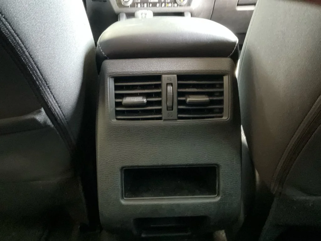 Used 2022 Black Mitsubishi ES image 22