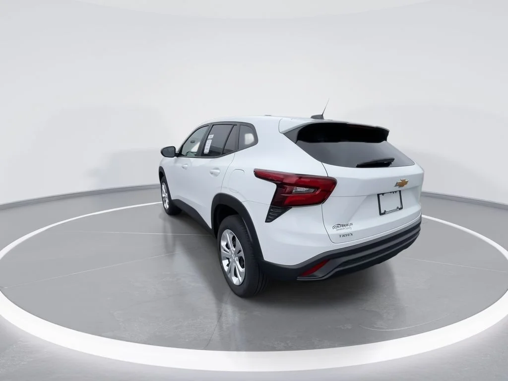 Used 2024 White Chevrolet LS image 6