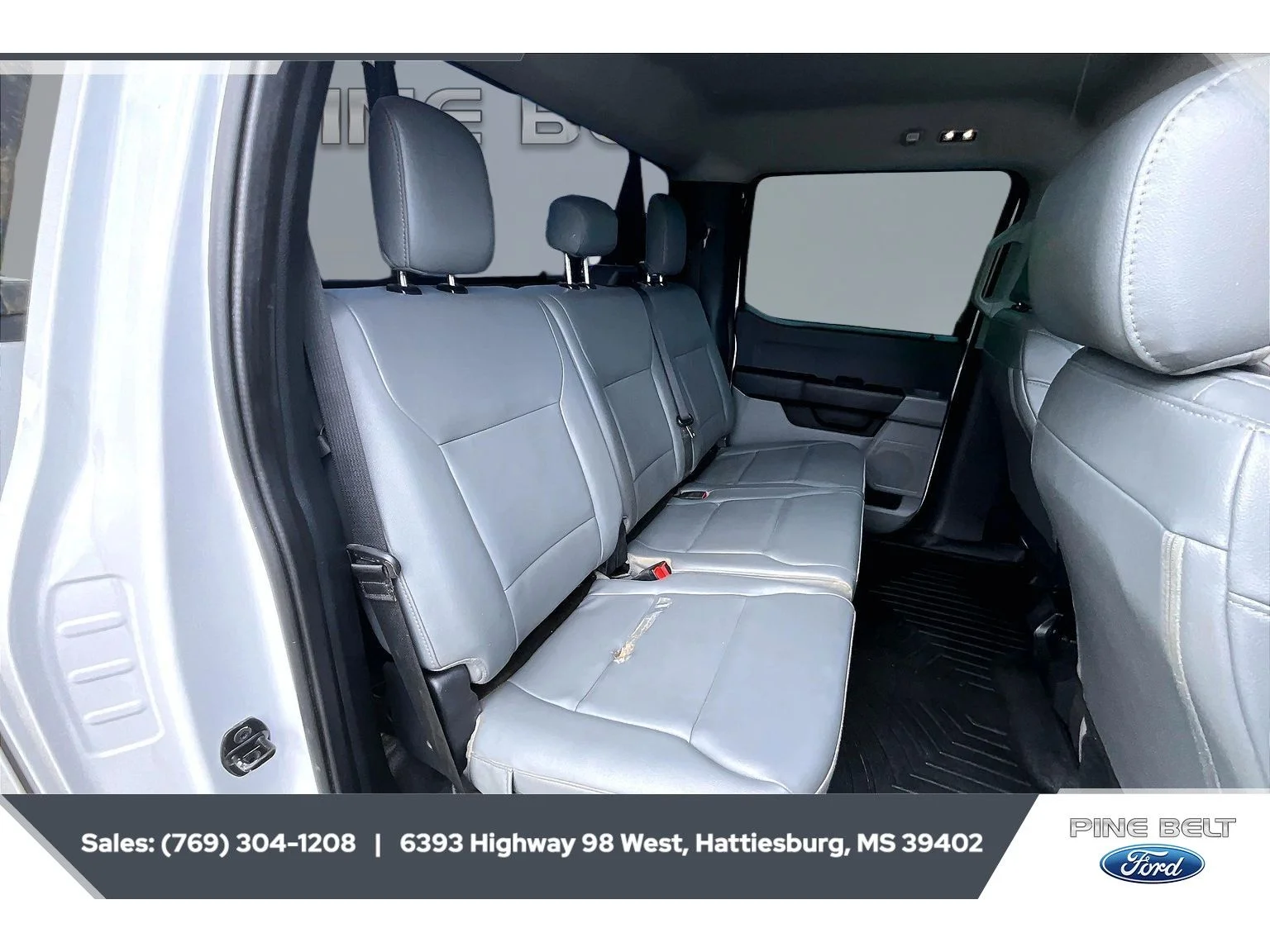 Used 2023 Oxford White Ford XL image 21