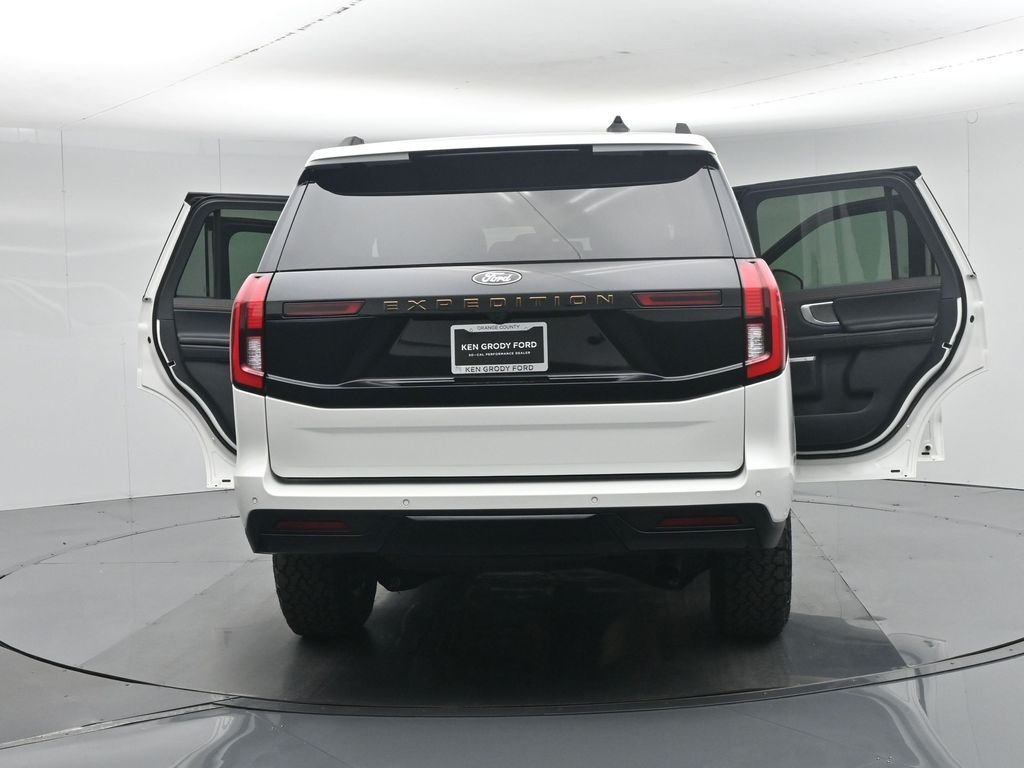 Certified Used 2025 White Ford Tremor image 40