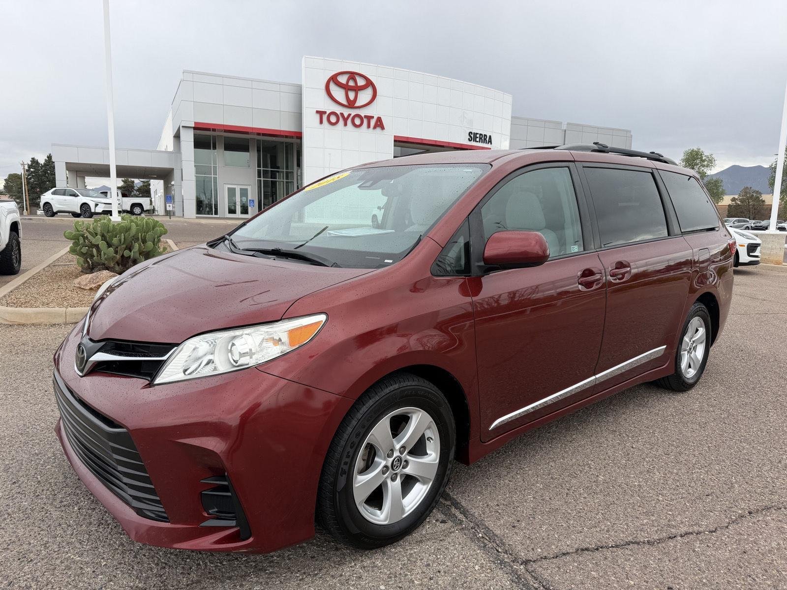 2018 Toyota Sienna LE