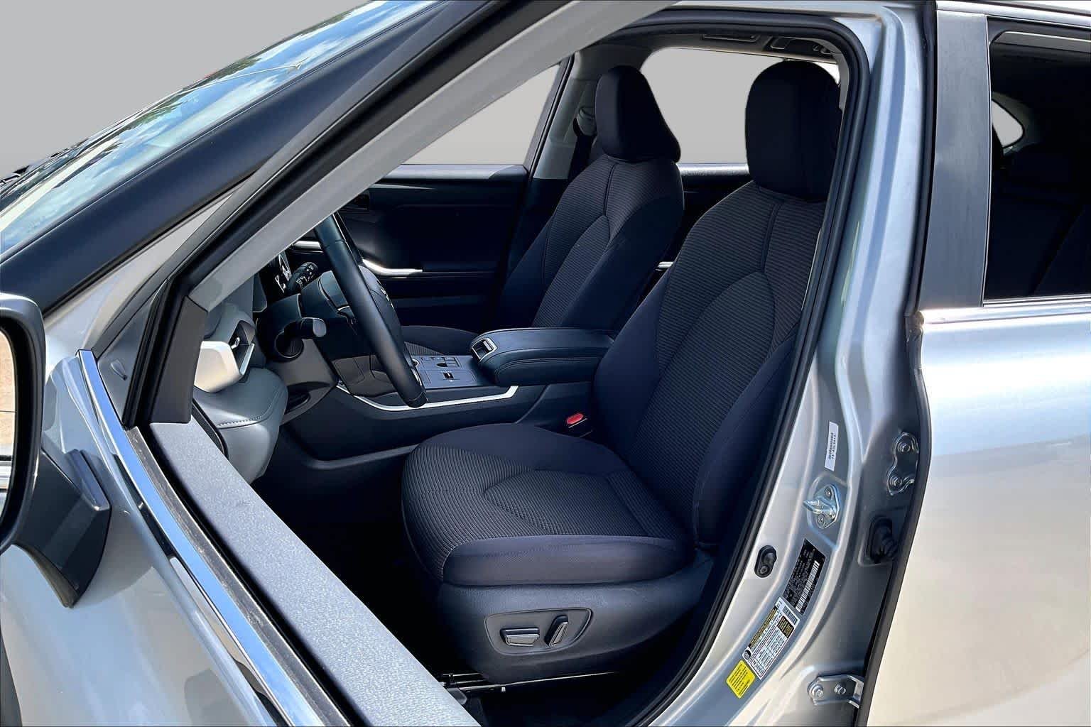 Used 2025 Celestial Silver Metallic Toyota XLE image 8