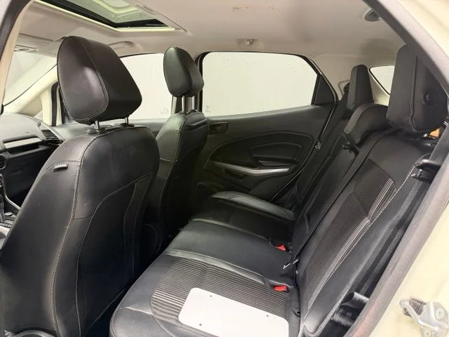 Used 2022 White Ford SES image 19
