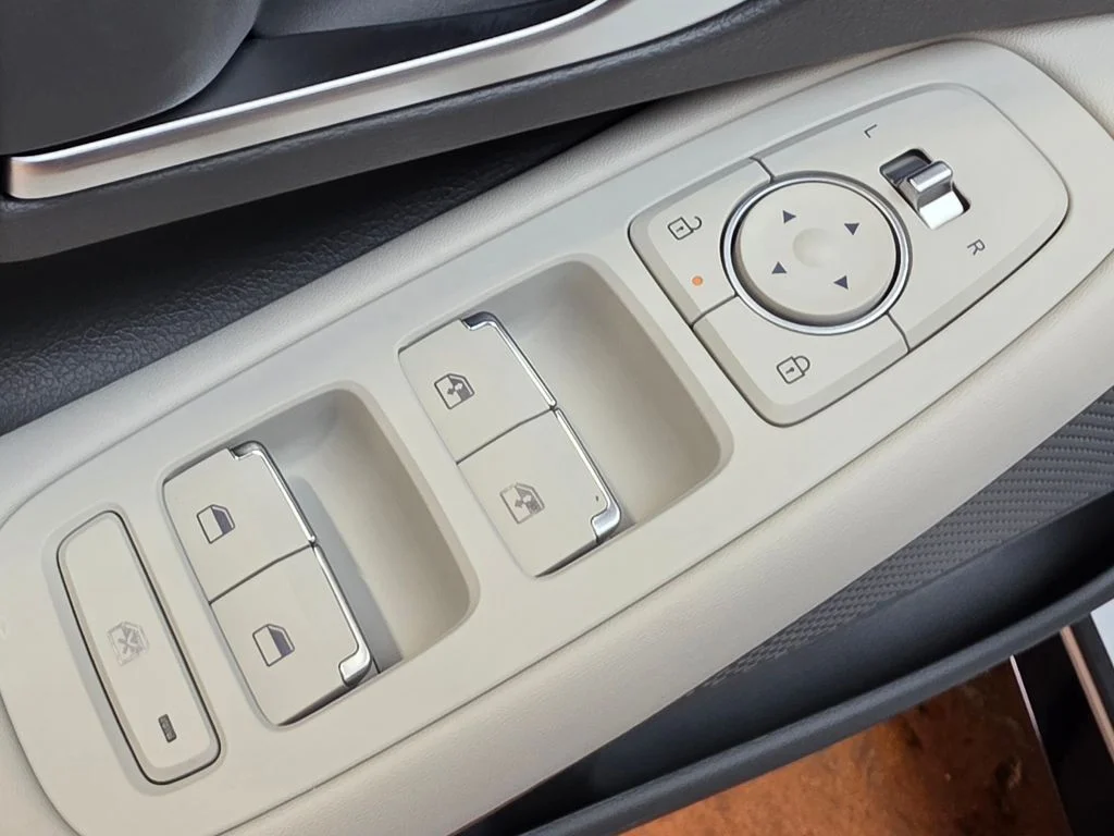 New 2026 Serenity White Hyundai SEL Sport image 13