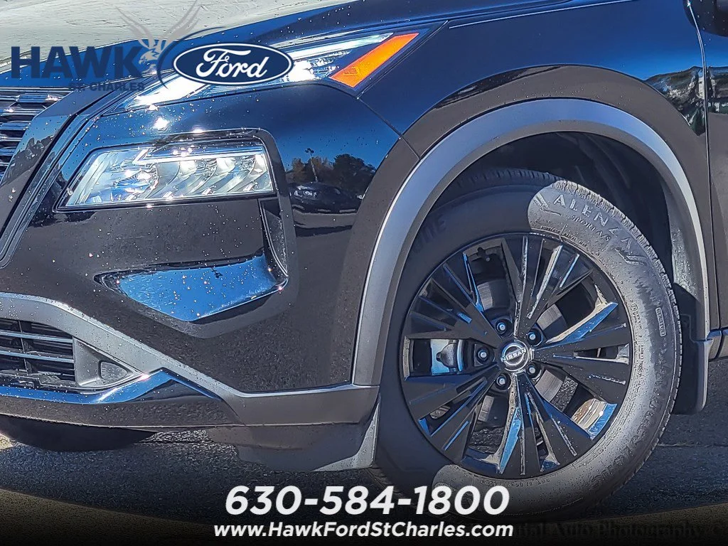 Used 2023 Black Nissan SV image 2