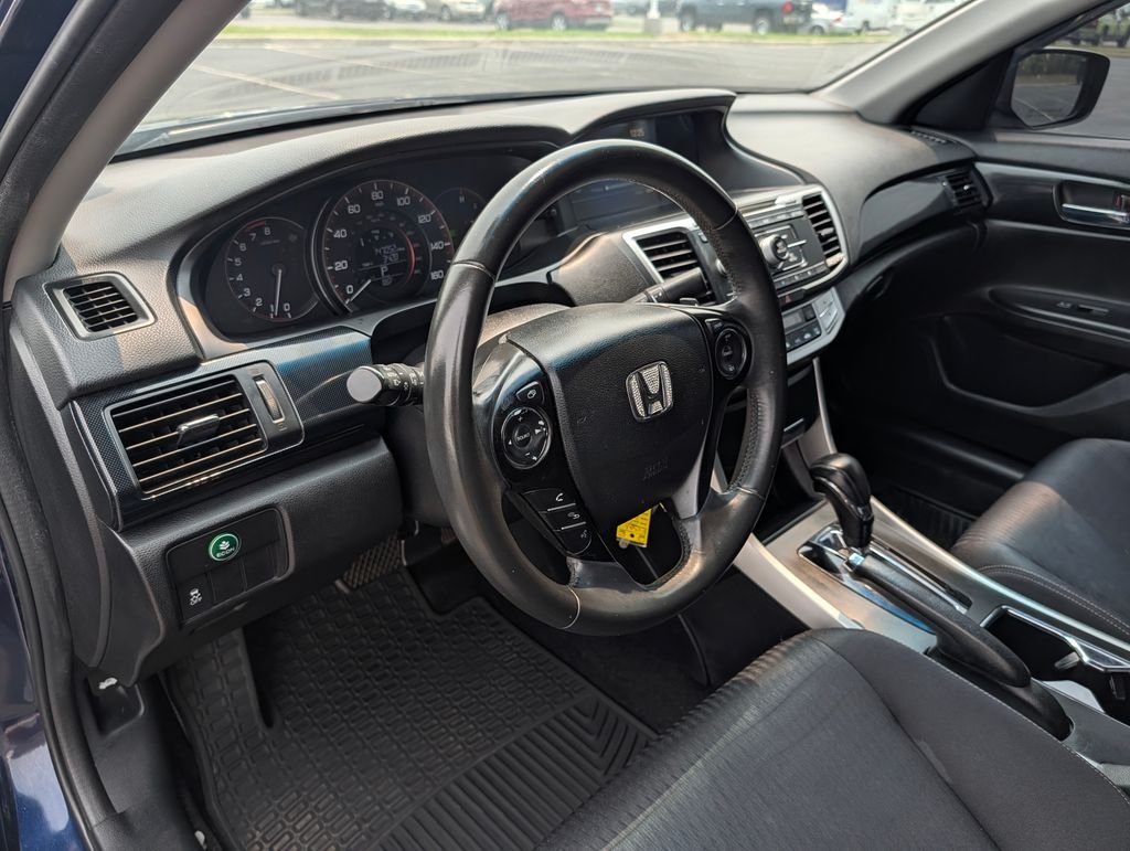 Used 2015 Blue Honda Sport image 19