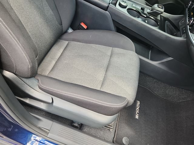 Used 2025 Deep Ocean Blue Nissan SV image 14