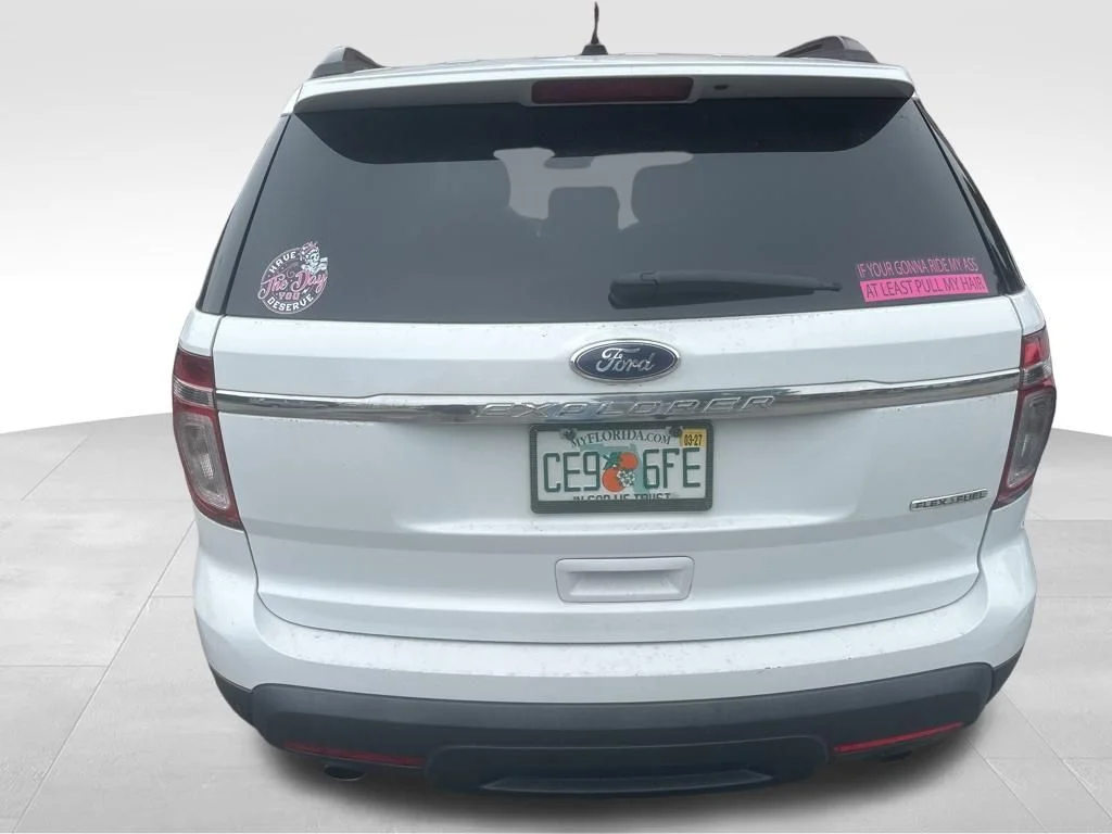 Used 2013 White Ford Base image 15