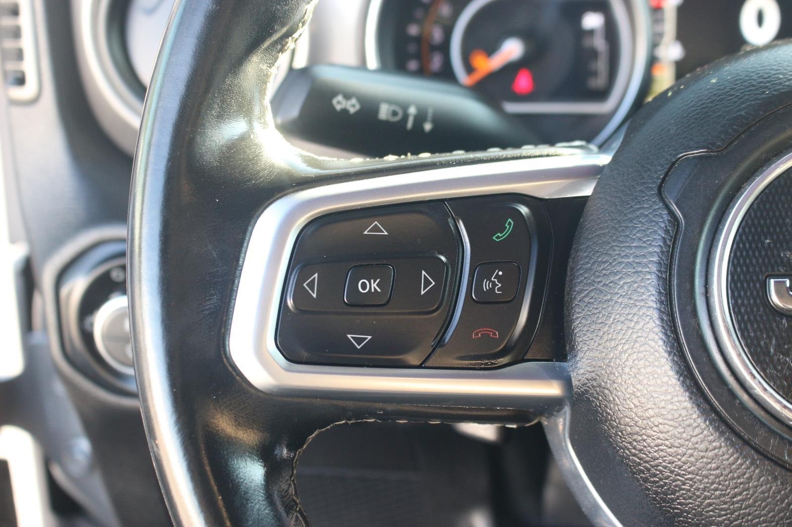 Used 2020 Silver Jeep Sport S image 20