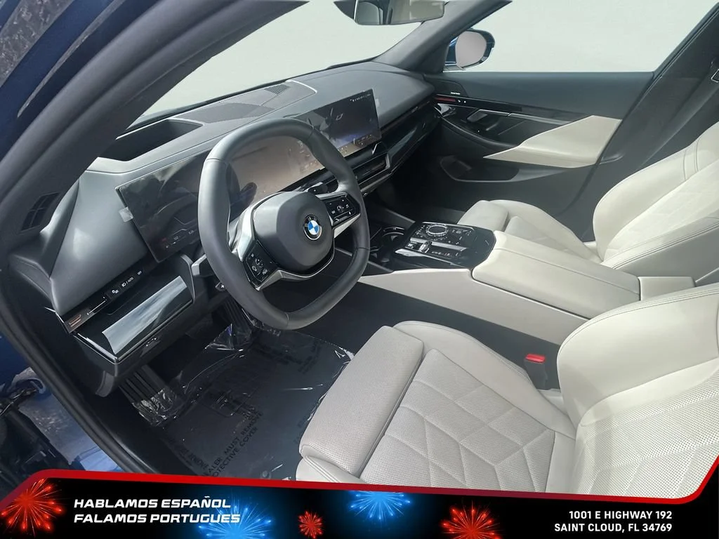 Used 2024 Blue BMW xDrive image 15