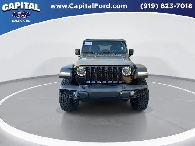 Used 2023 Gray Jeep Sport image 3