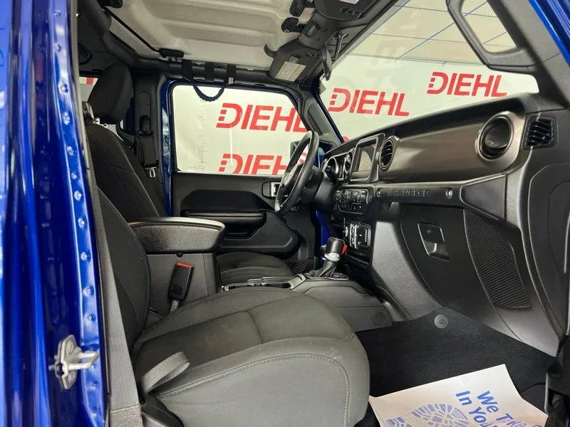 Used 2019 Blue Jeep Unlimited Sport S image 12