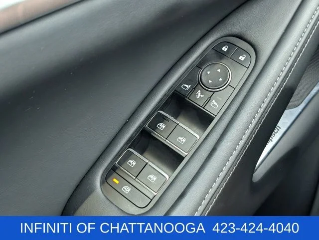Certified Used 2026 White INFINITI LUXE image 31