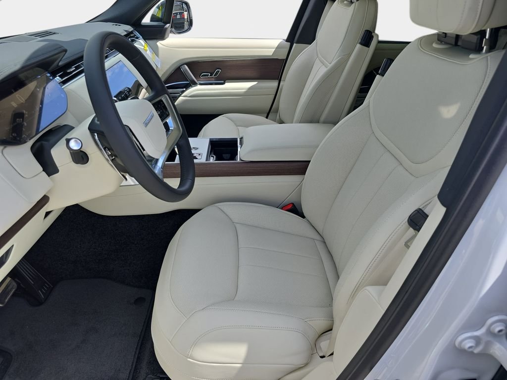 New 2026 Fuji White Land Rover SE image 17