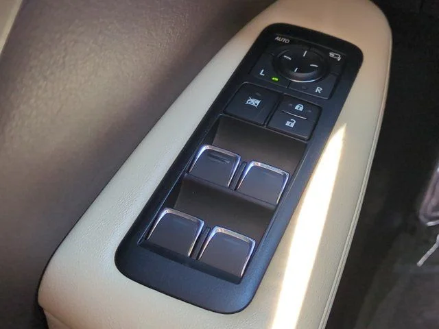 Used 2018 Blue Lexus 350L image 23
