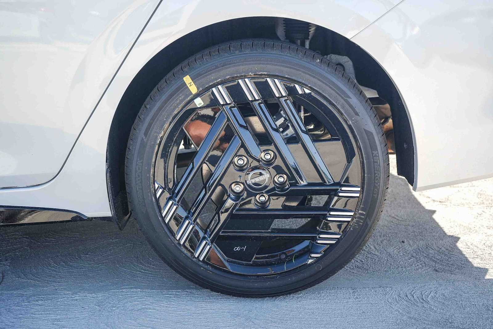 New 2027 Aspen White TriCoat Nissan SR image 10