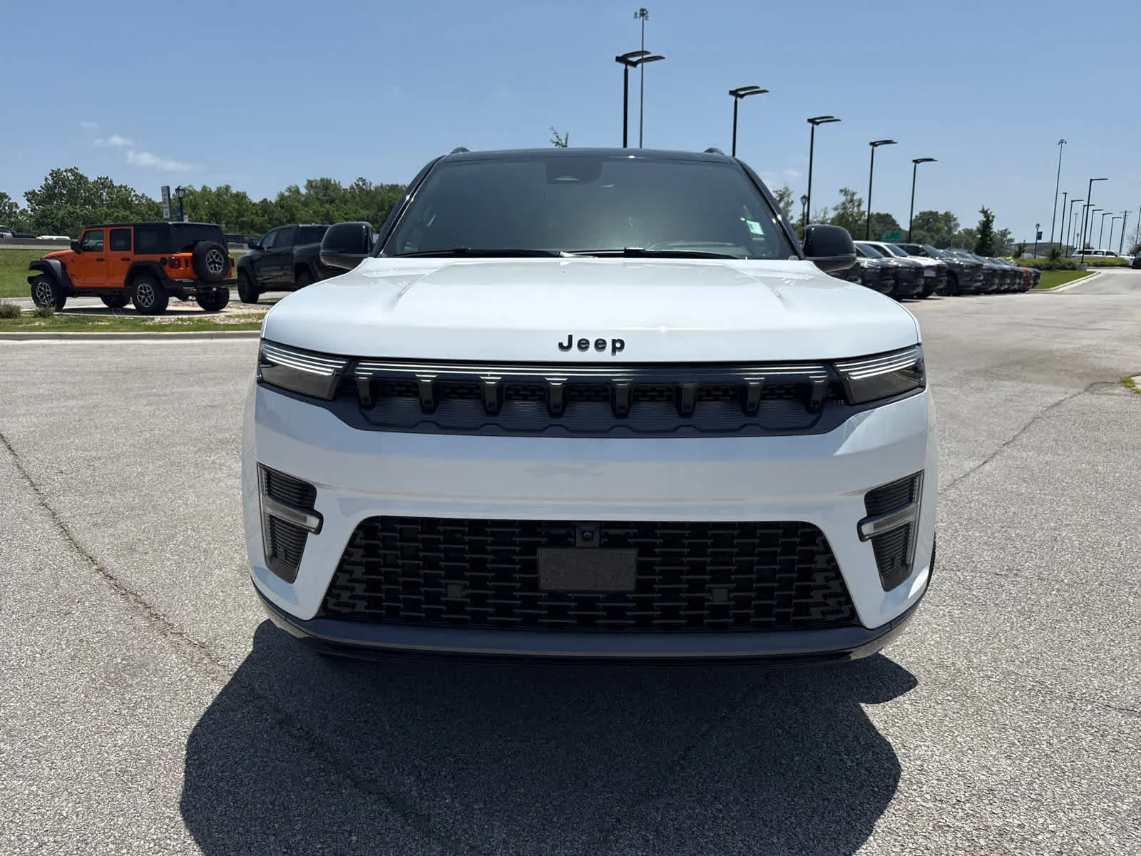 New 2026 Bright White Clearcoat Jeep Summit Reserve image 3