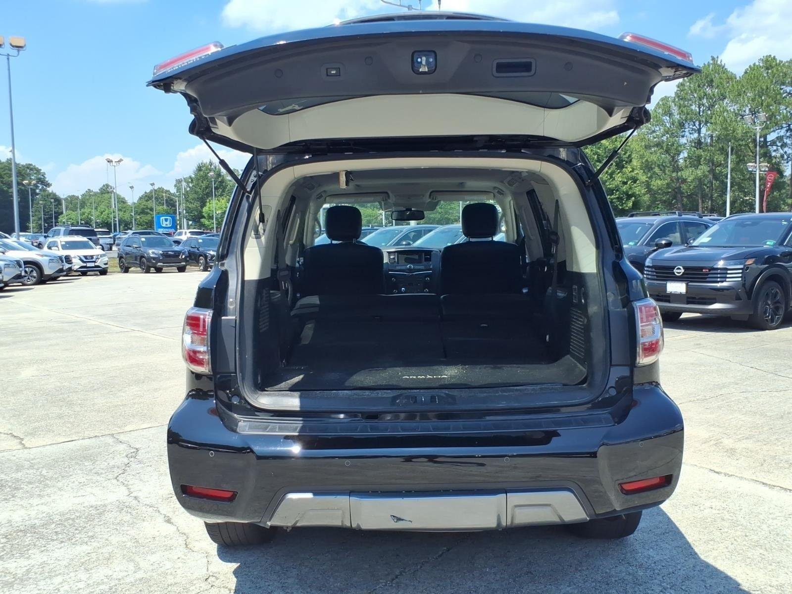 Used 2019 Super Black Nissan SL image 24