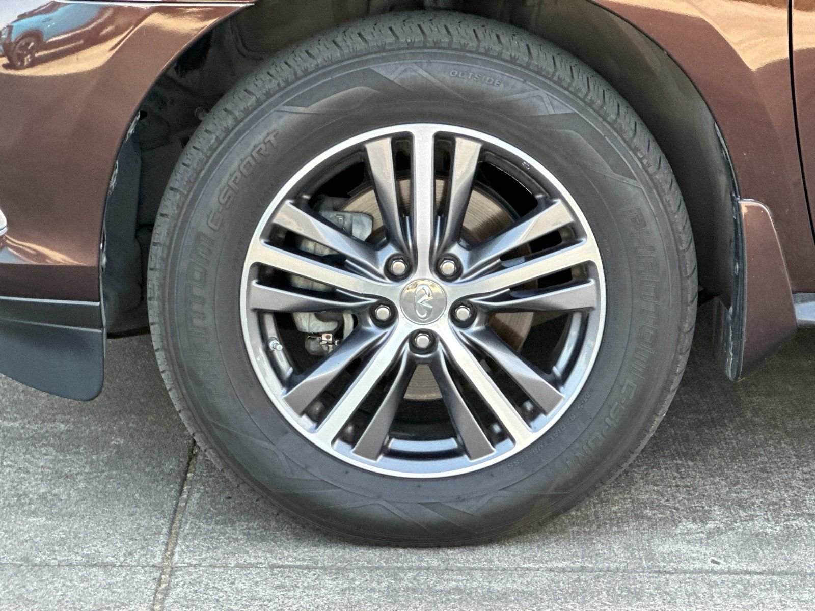Used 2019 Mocha Almond INFINITI LUXE image 24