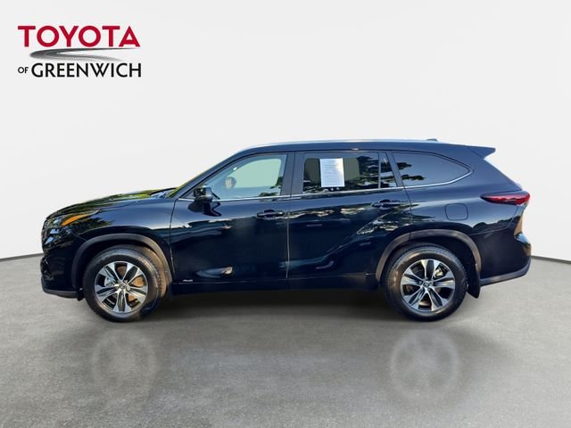 Used 2026 Black Toyota XLE image 5