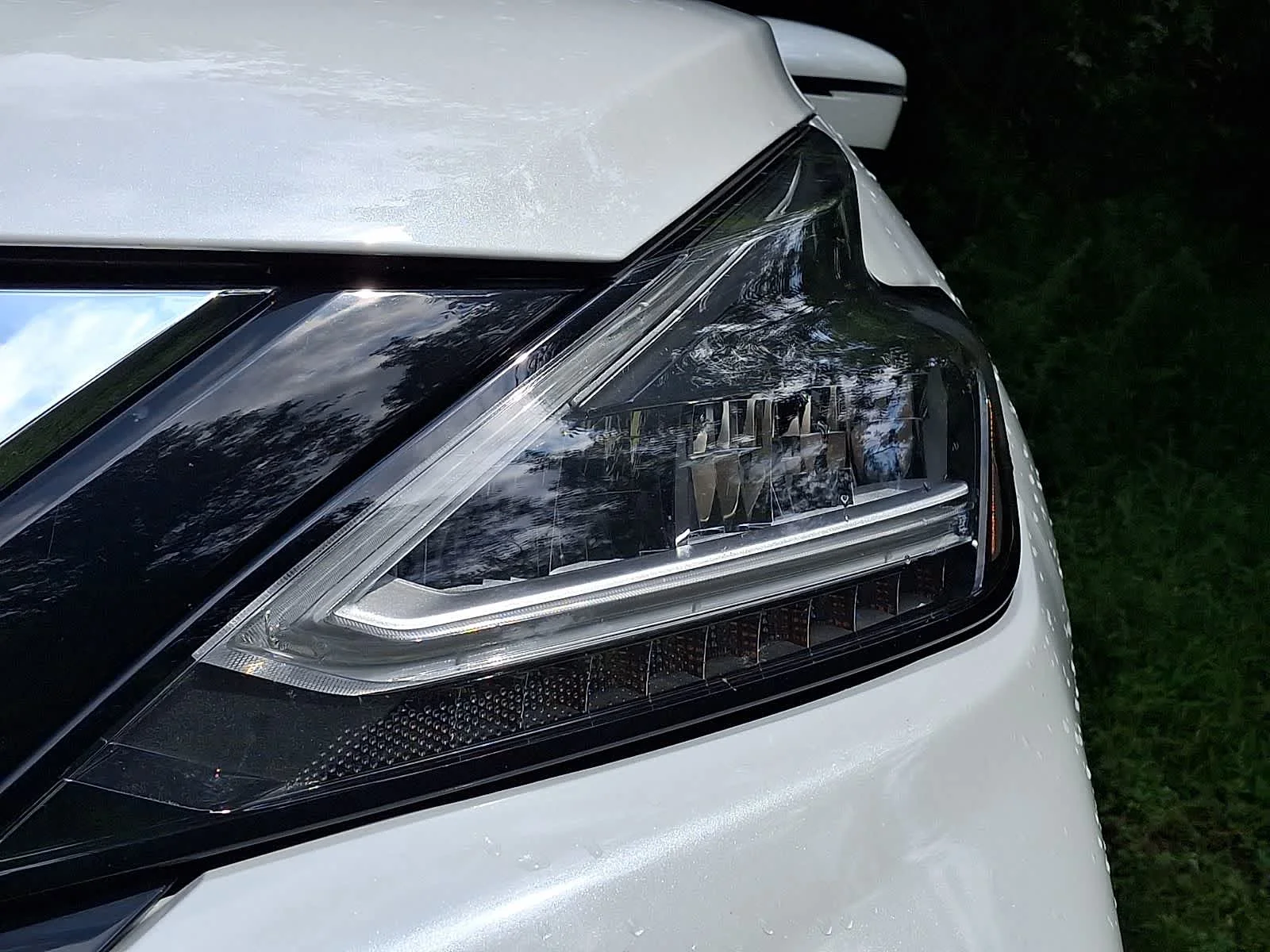 Used 2020 Pearl White Tricoat Nissan Platinum image 4