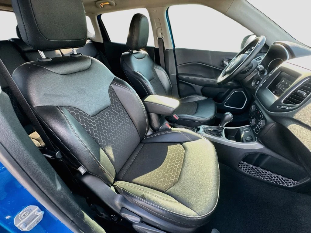Used 2020 Blue Jeep Latitude image 34