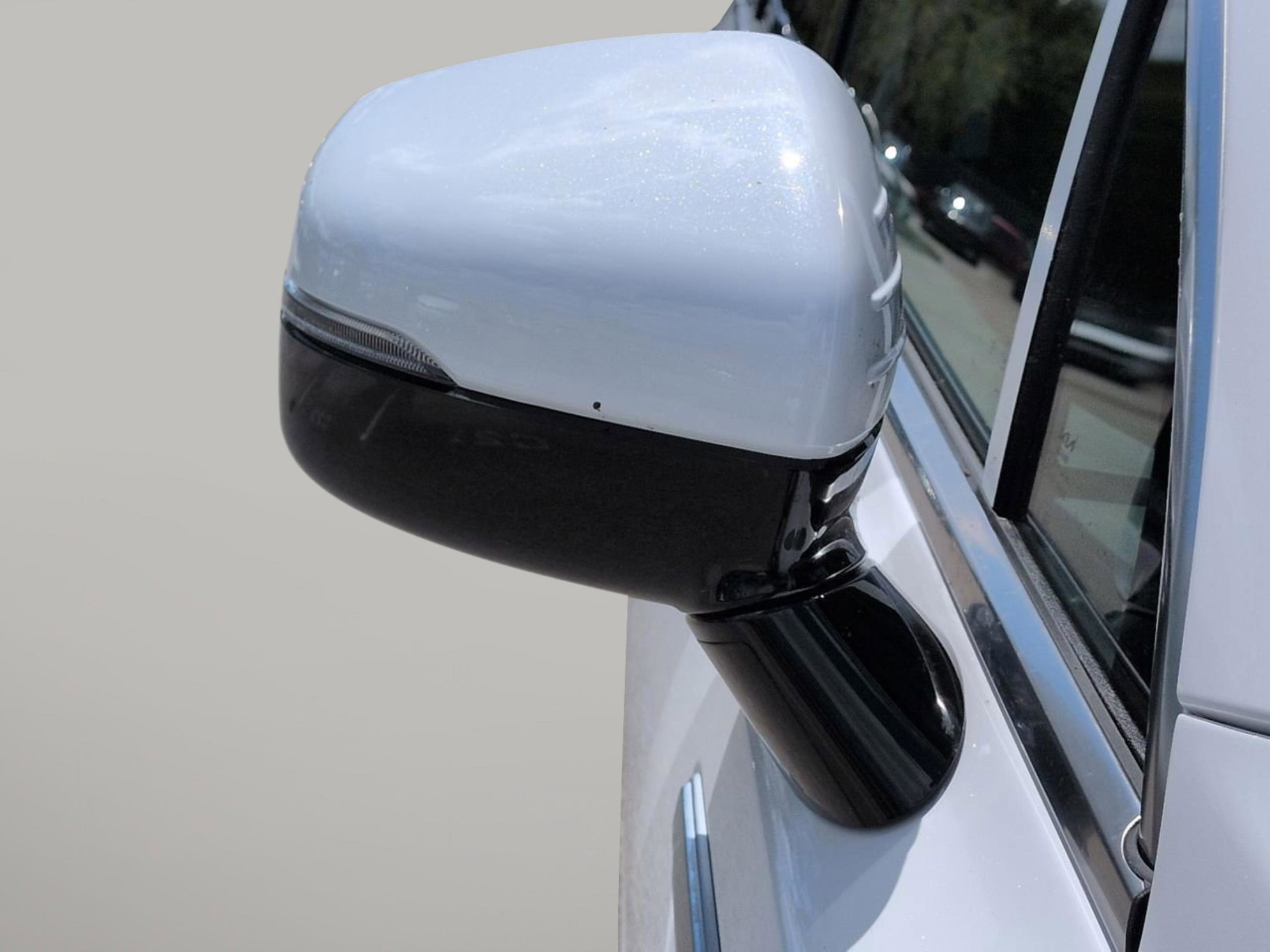 New 2026 Glacial White Pearl Kia LX image 14
