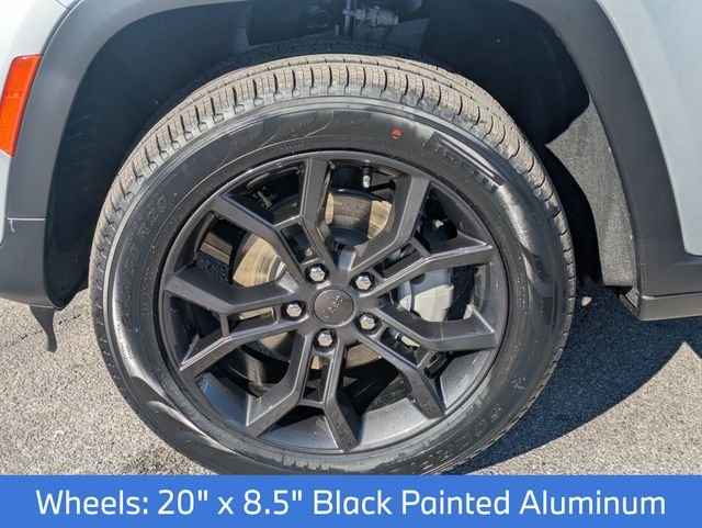 New 2025 Silver Zynith Exterior Paint Jeep Limited image 12