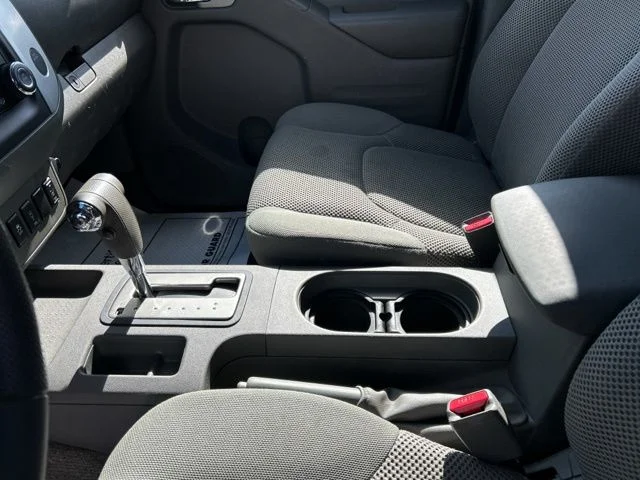 2015 Nissan Frontier SV - Photo 26