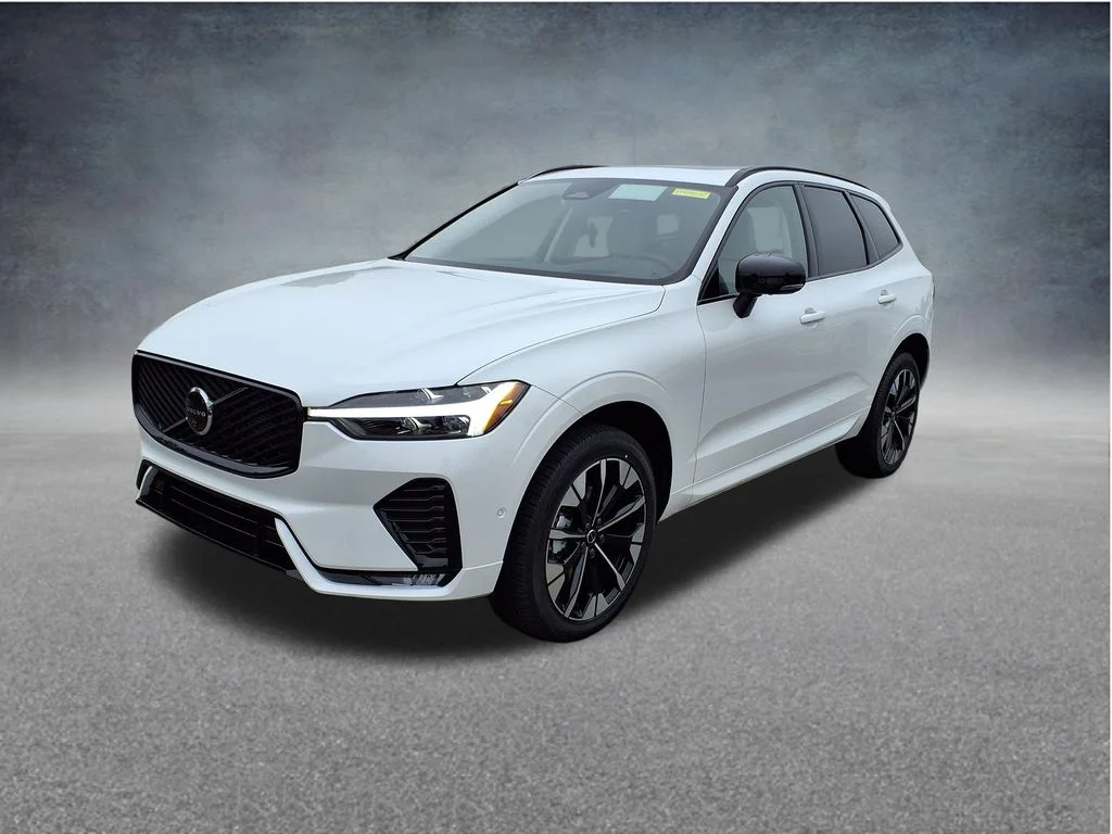 New 2026 Crystal White Volvo Ultra image 4