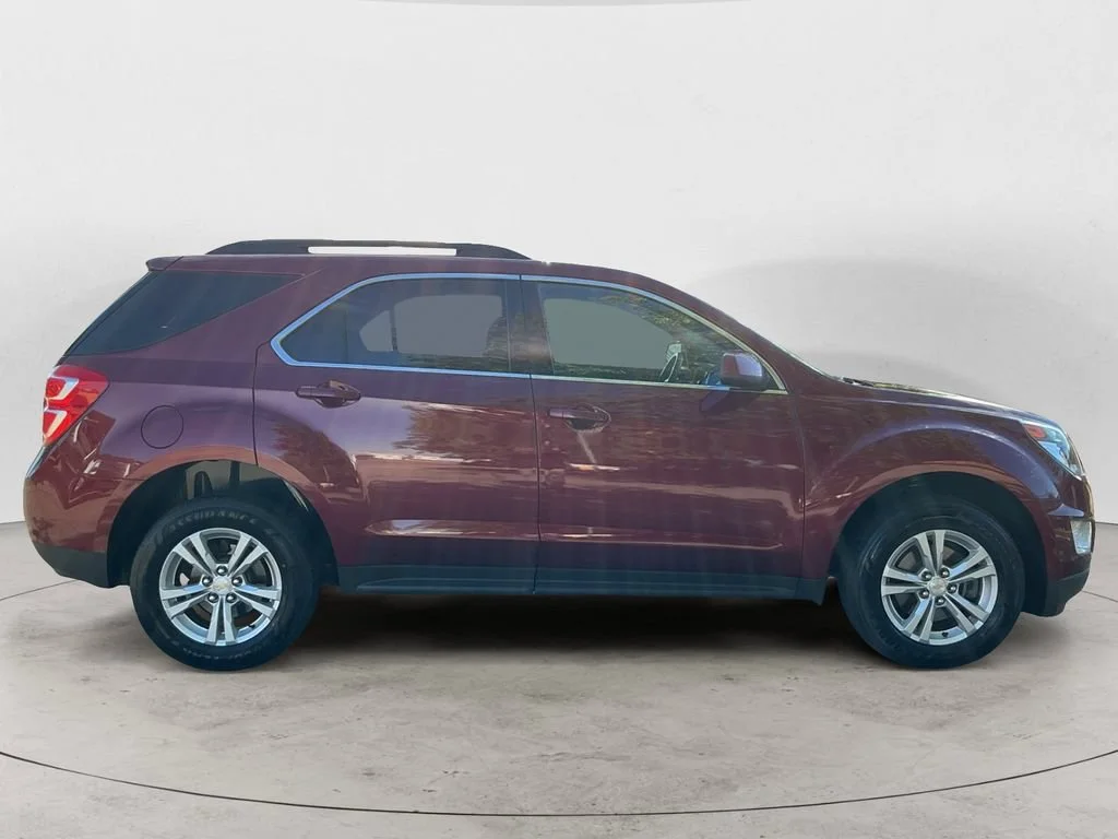 Used 2016 SIREN RED TINTCOAT Chevrolet LT image 4